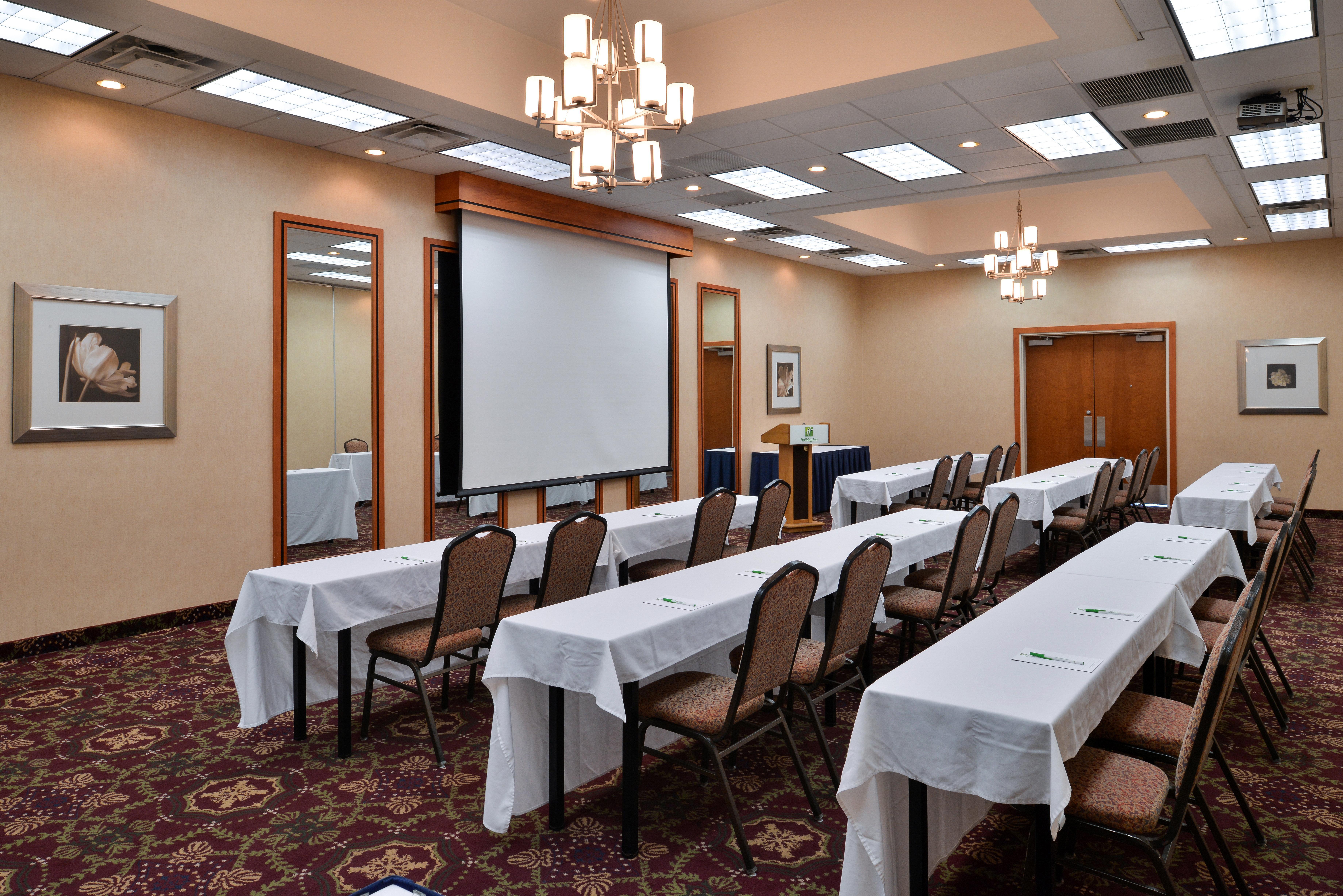 Holiday Inn Martinsburg By Ihg Exterior foto