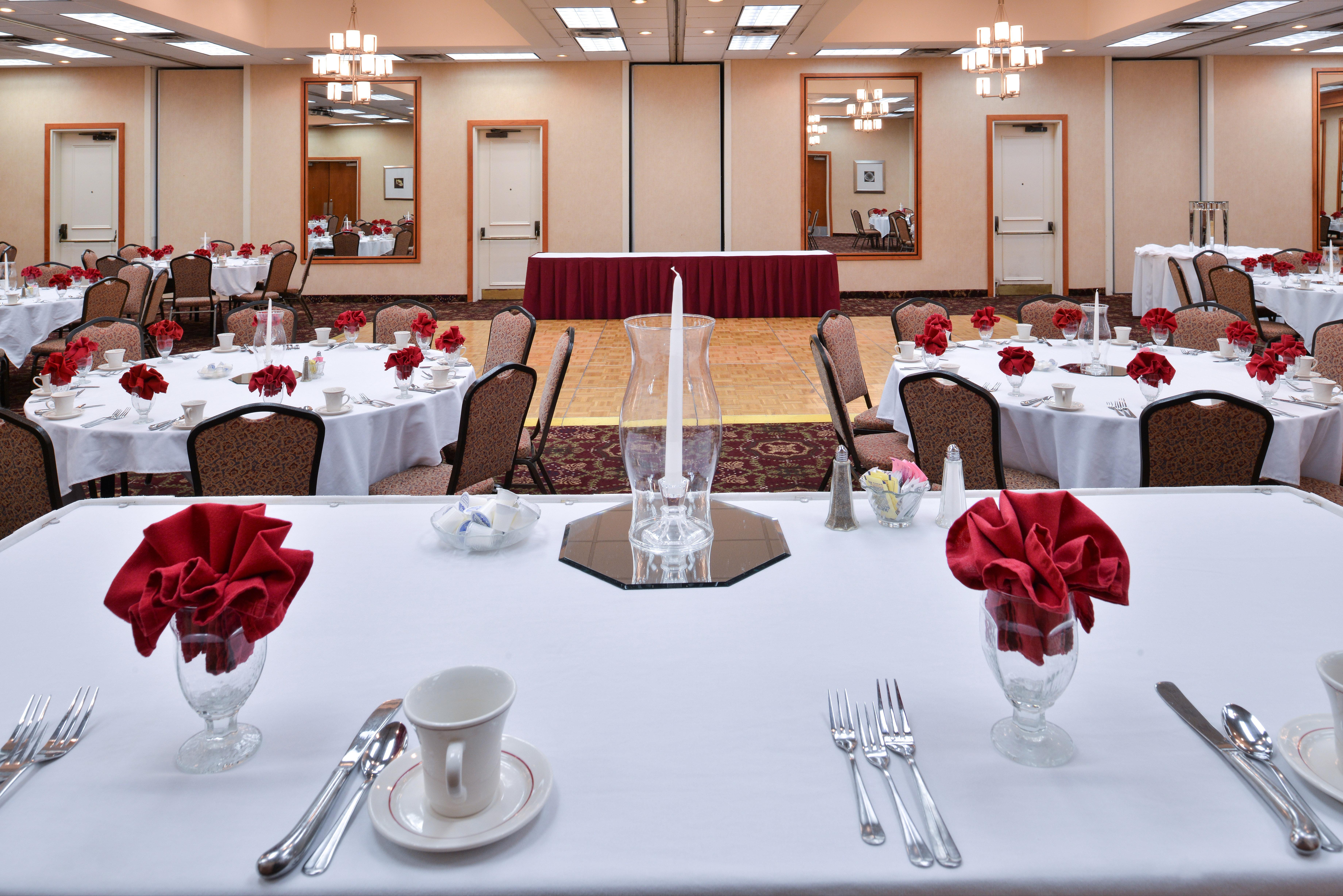 Holiday Inn Martinsburg By Ihg Exterior foto