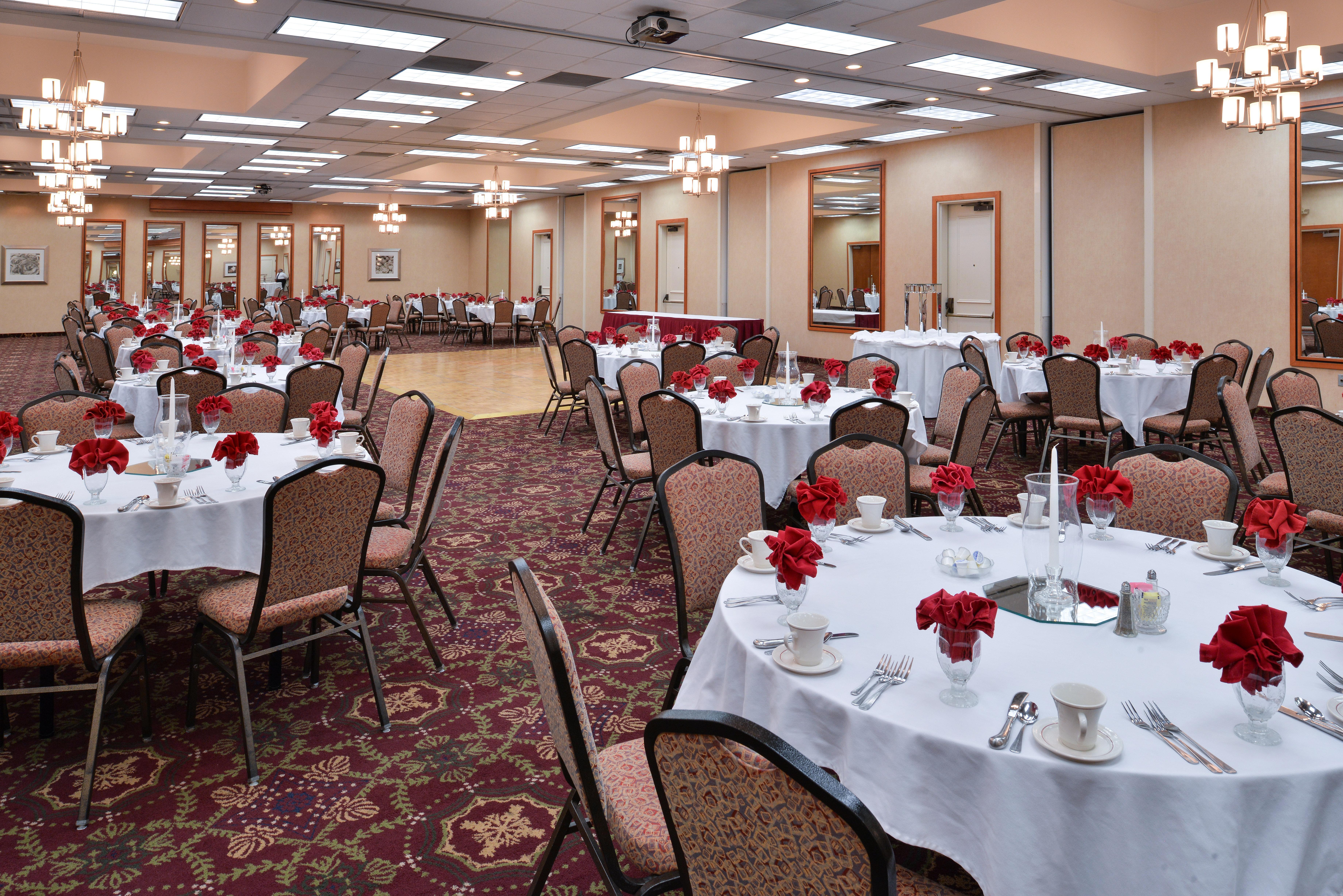 Holiday Inn Martinsburg By Ihg Exterior foto