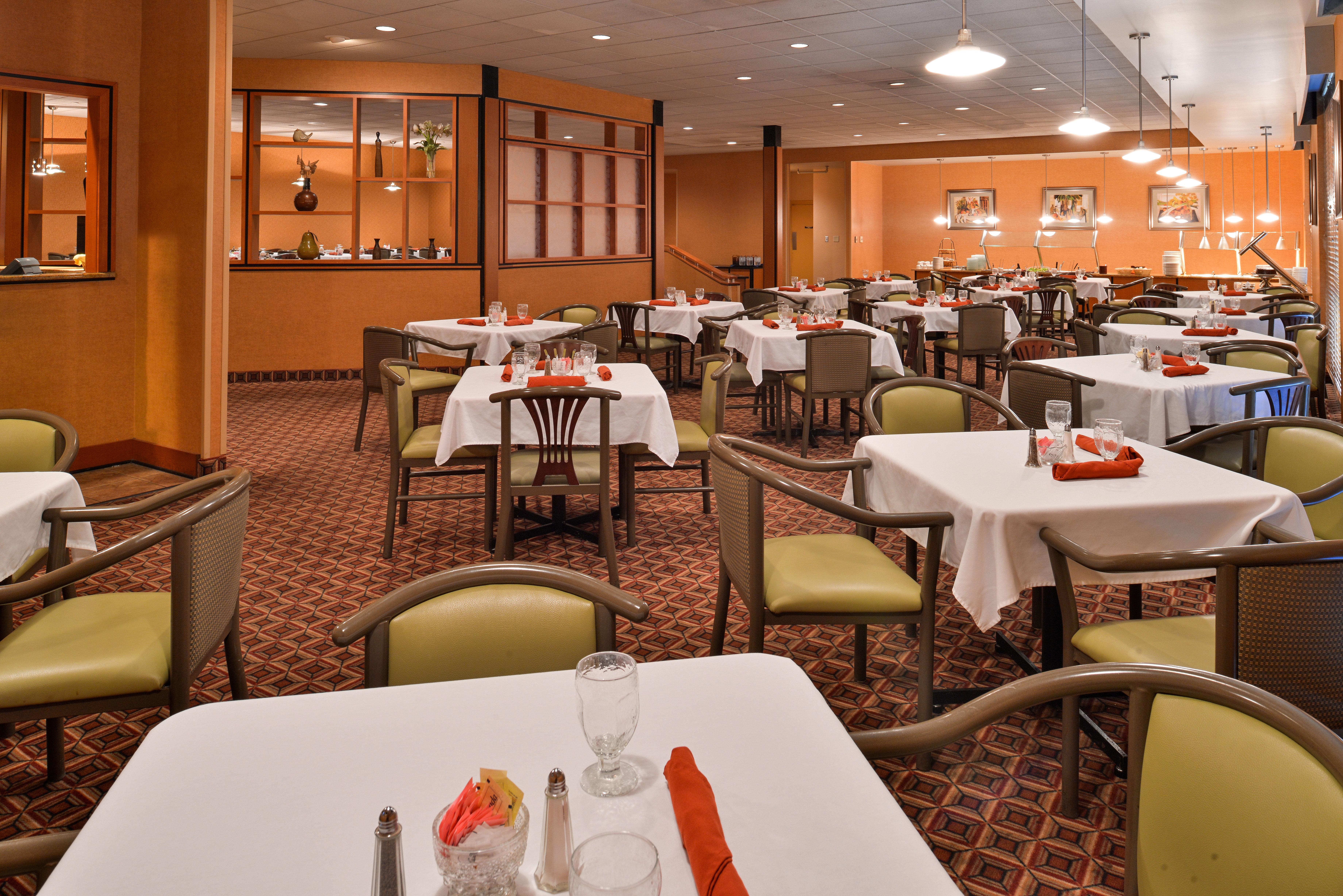 Holiday Inn Martinsburg By Ihg Exterior foto