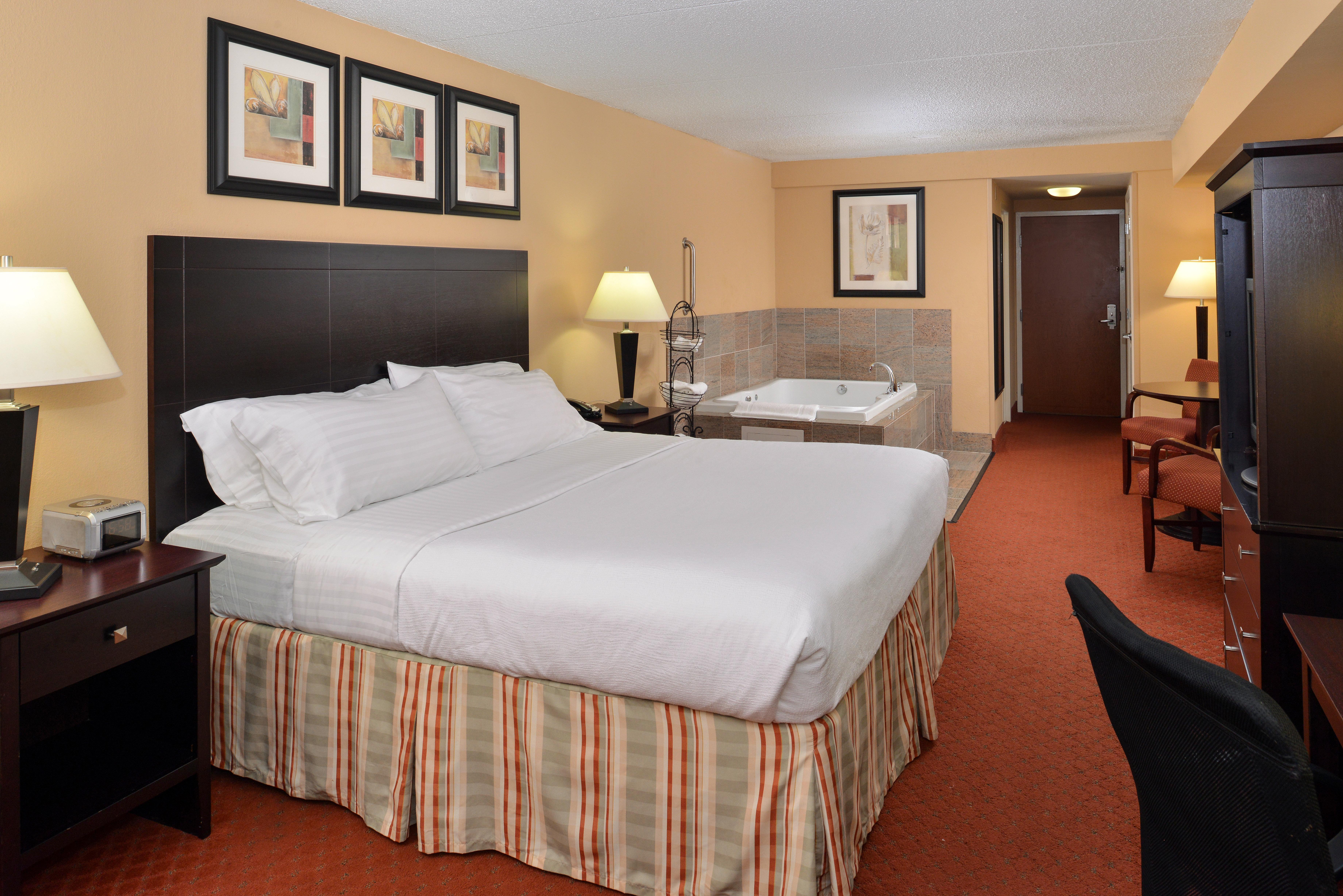 Holiday Inn Martinsburg By Ihg Exterior foto