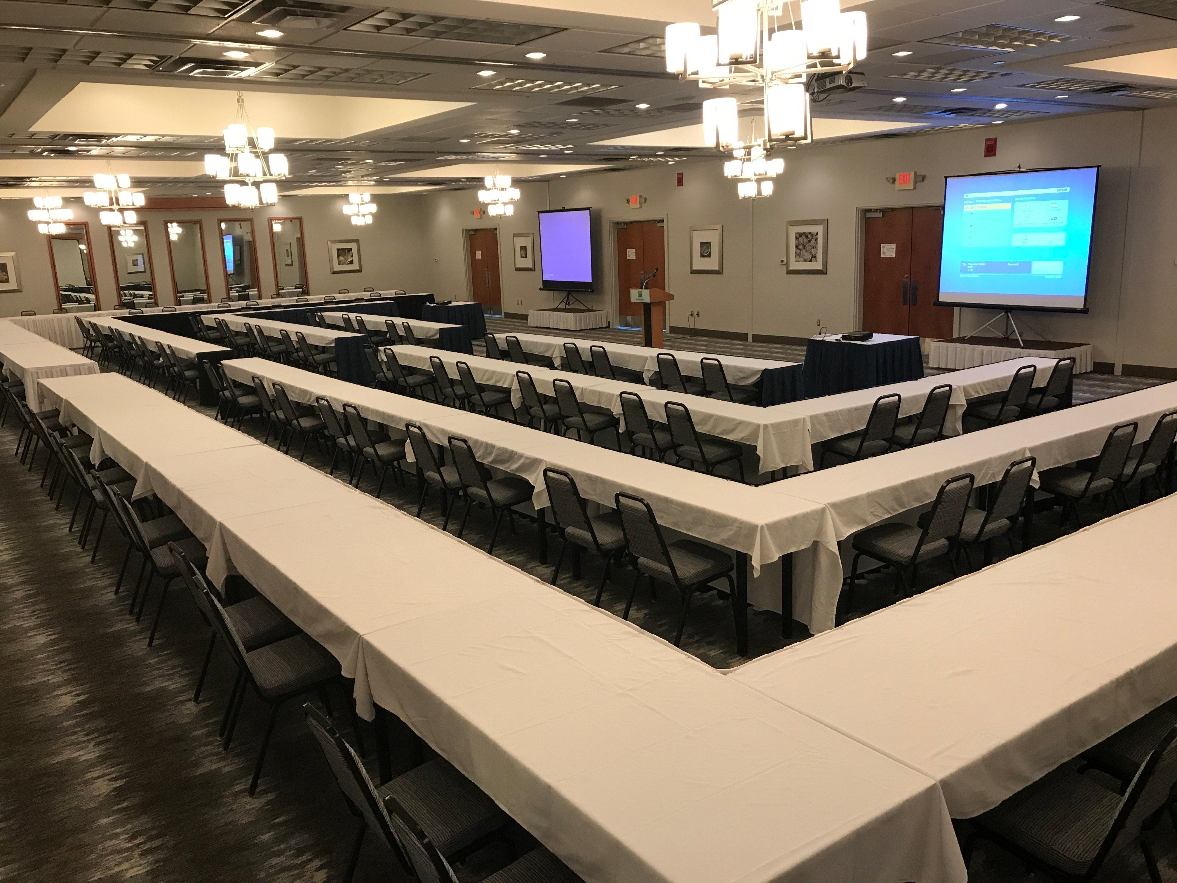 Holiday Inn Martinsburg By Ihg Exterior foto
