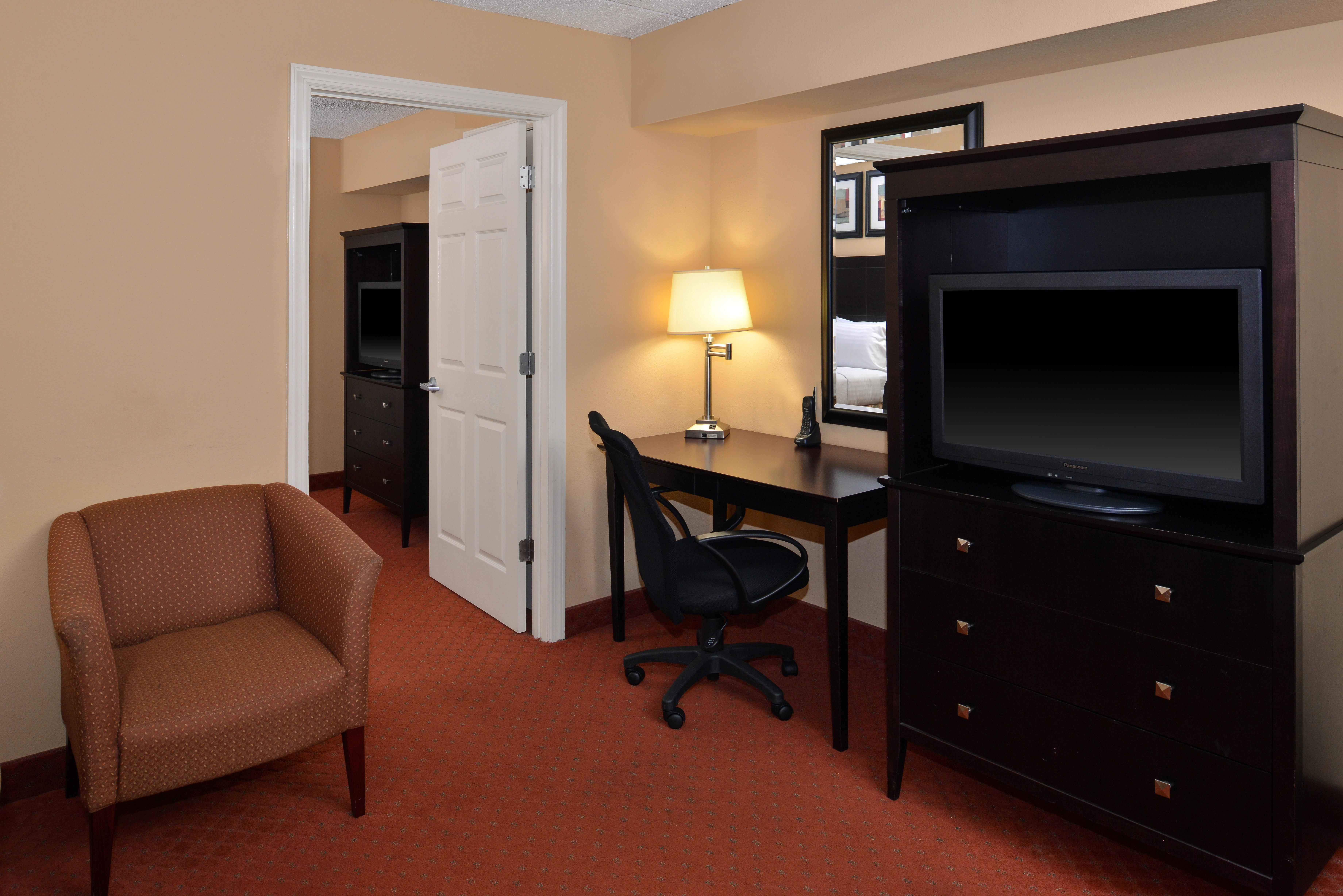 Holiday Inn Martinsburg By Ihg Exterior foto