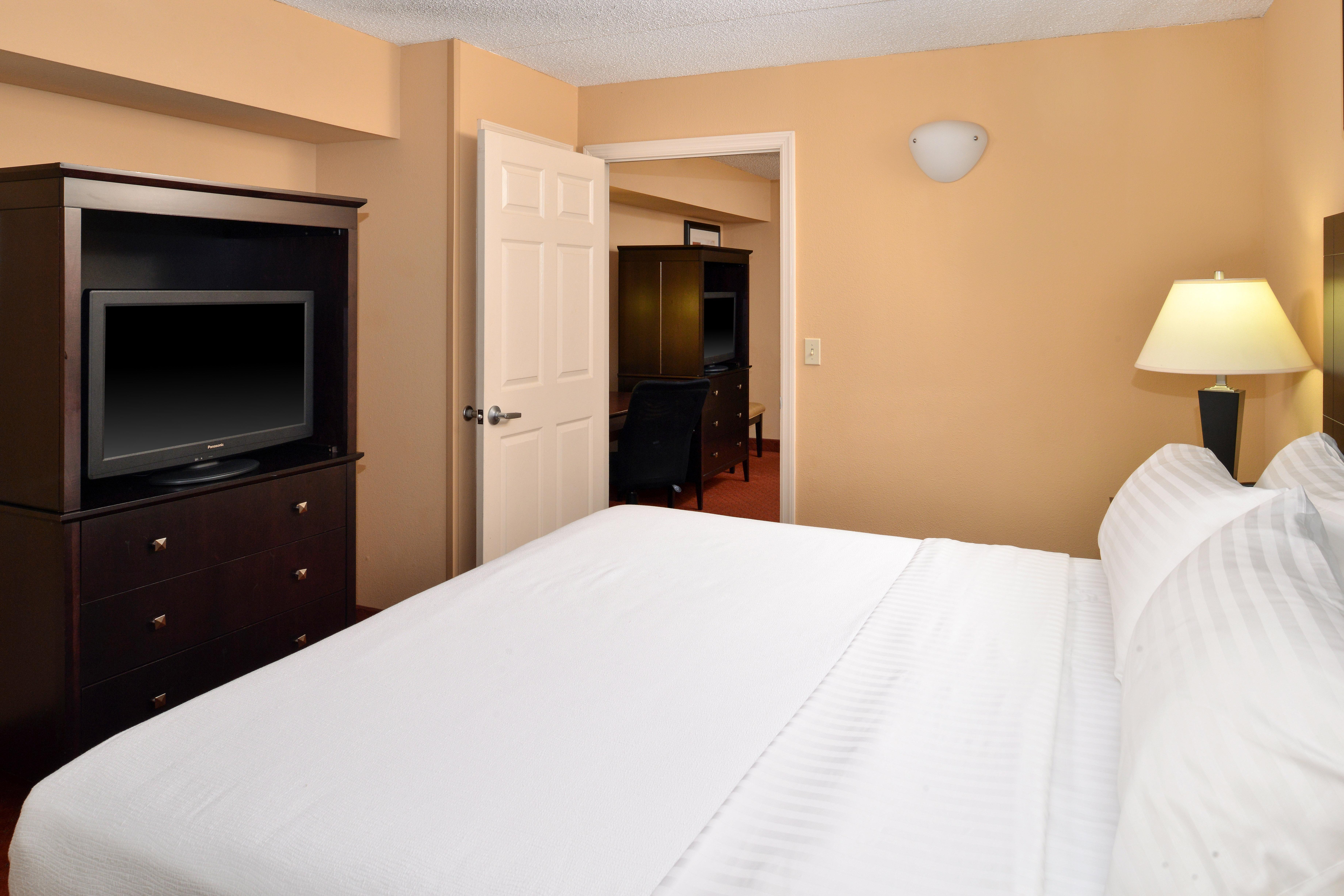 Holiday Inn Martinsburg By Ihg Exterior foto