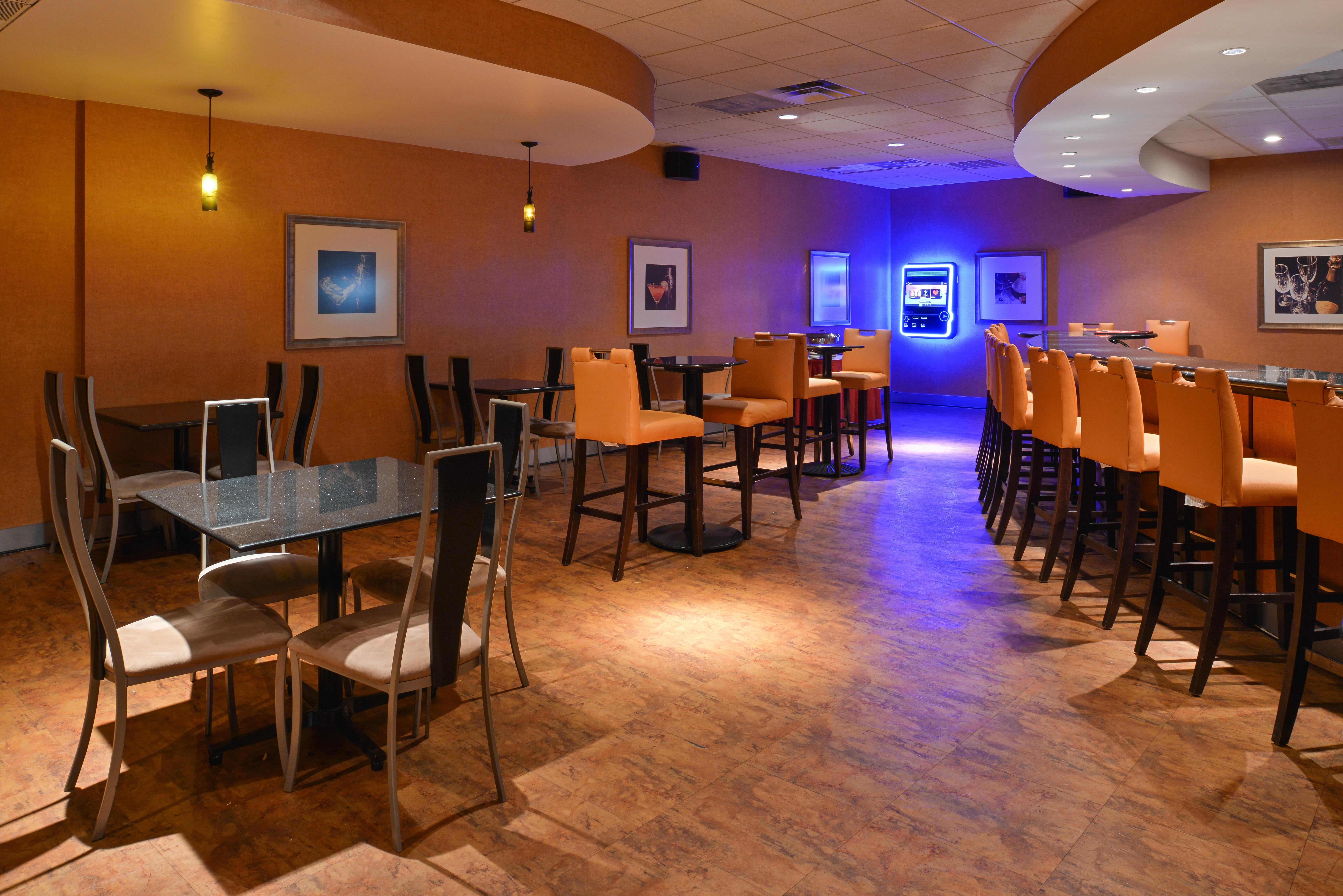 Holiday Inn Martinsburg By Ihg Exterior foto