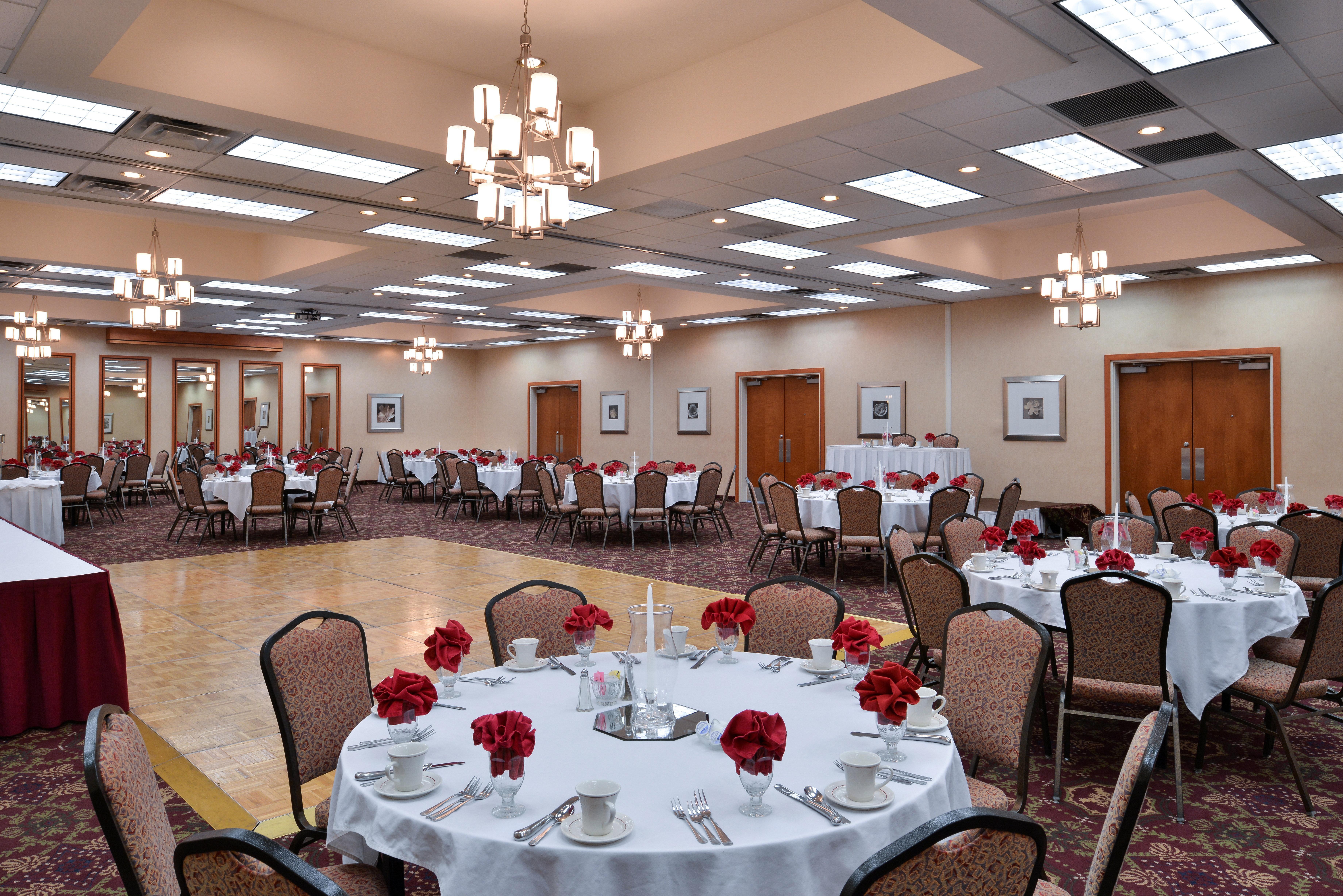 Holiday Inn Martinsburg By Ihg Exterior foto