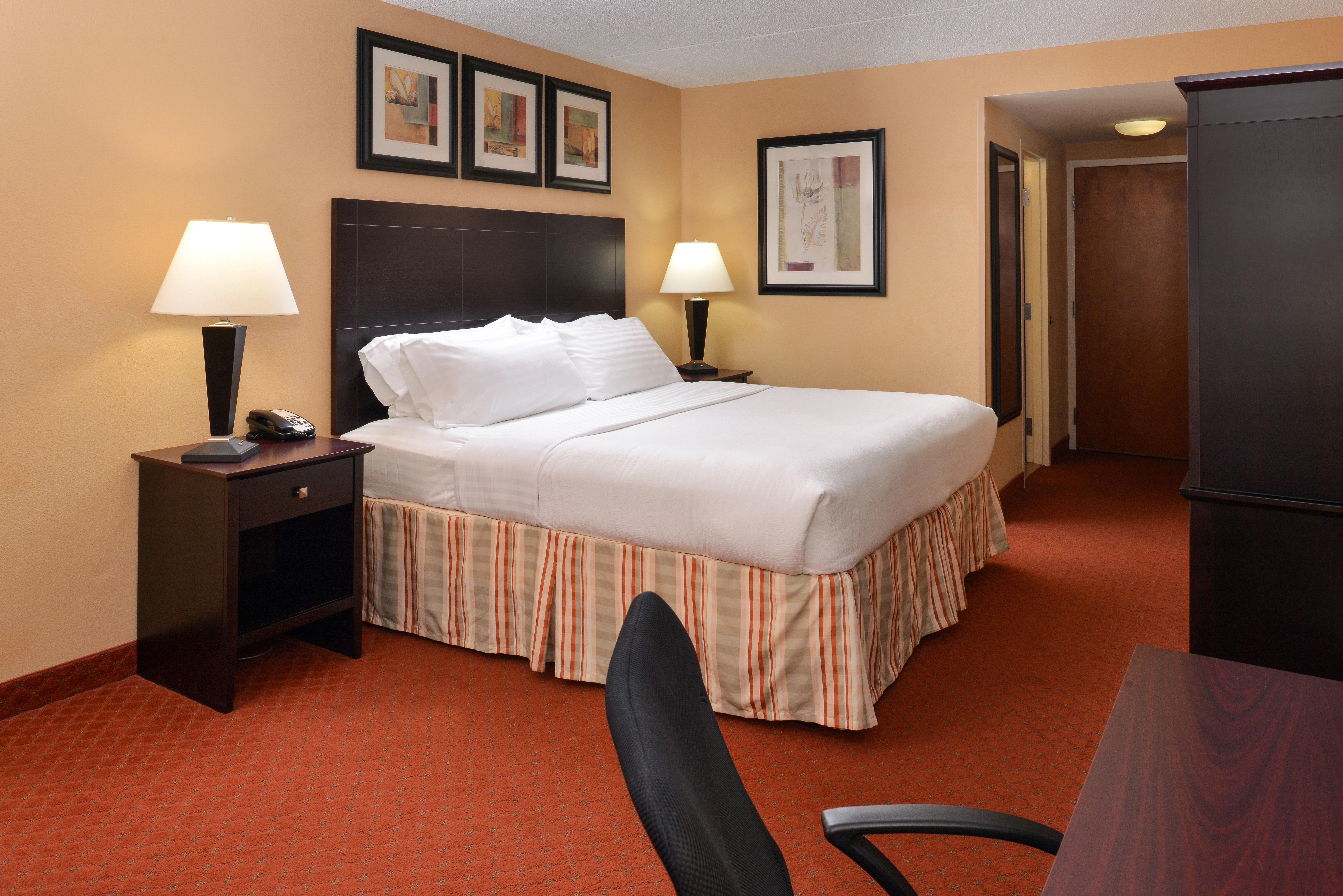 Holiday Inn Martinsburg By Ihg Exterior foto