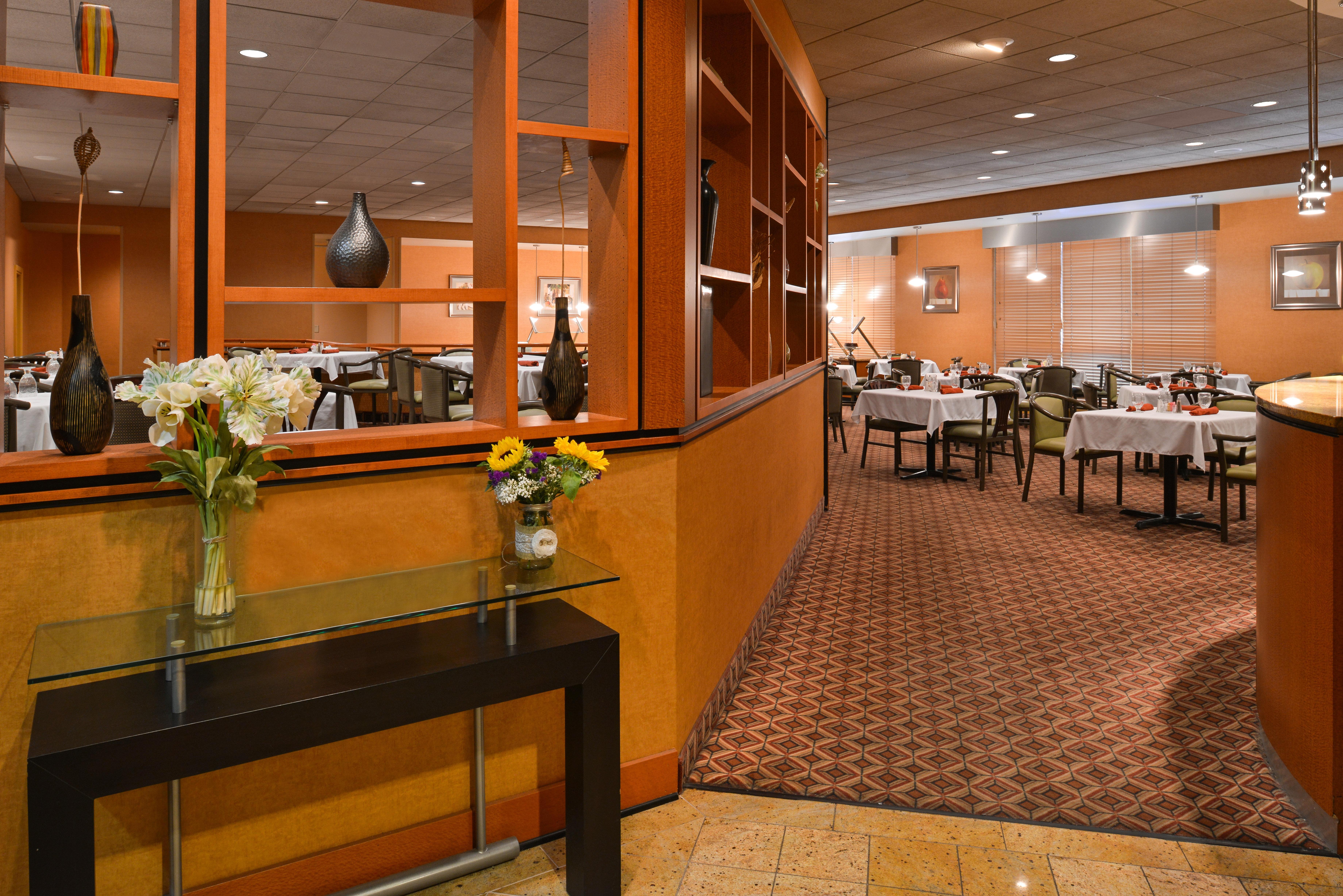 Holiday Inn Martinsburg By Ihg Exterior foto